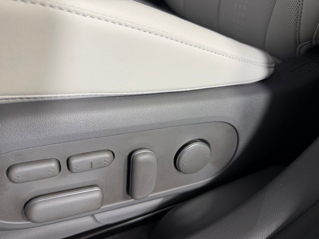 Used 2026 Hyundai Ioniq 5 Limited image 24
