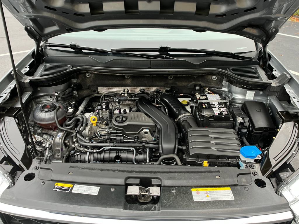 Used 2024 Volkswagen Taos SE image 21