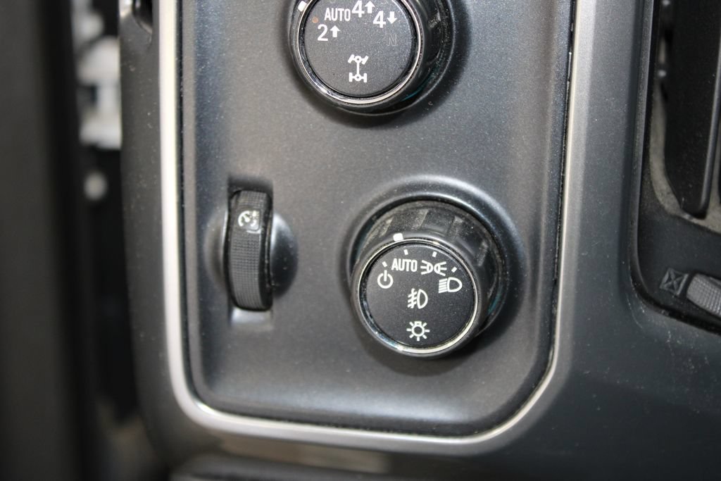 Used 2017 Chevrolet Silverado 1500 LT w/ All Star Edition AWD/4WD image 29