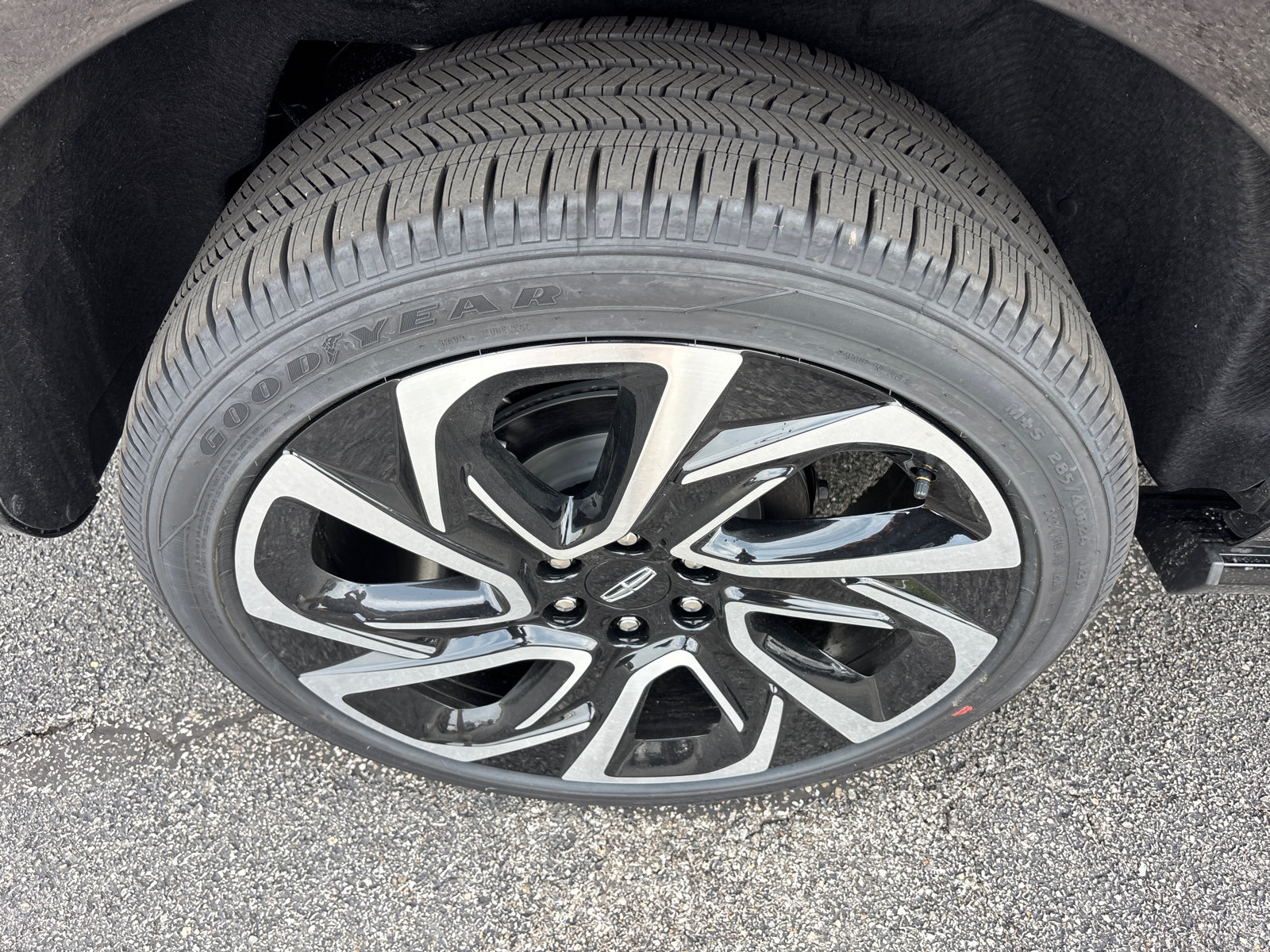 New 2026 Lincoln Navigator Reserve AWD/4WD image 10