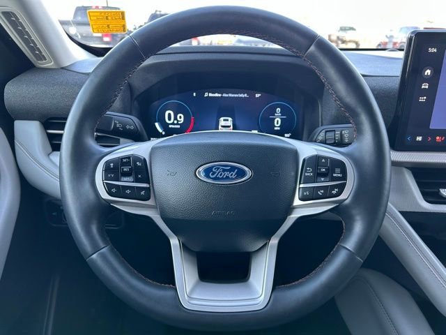 Used 2025 Ford Explorer Active w/ Active Comfort Package AWD/4WD image 24