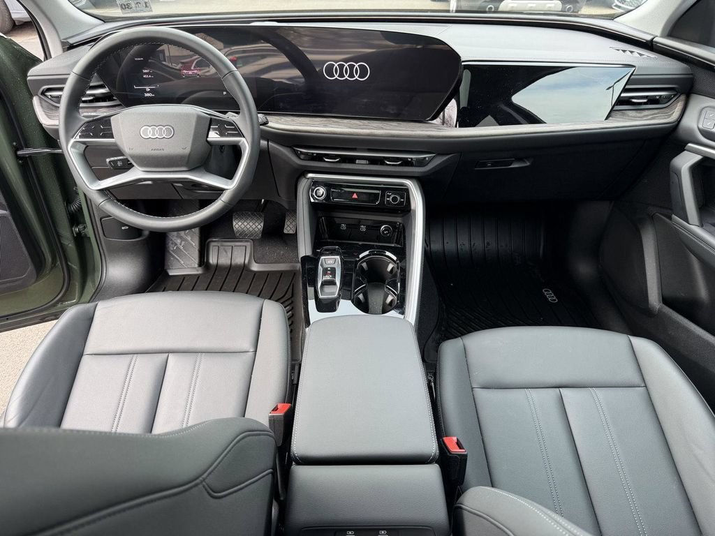 Used 2025 Audi Q5 Premium Plus w/ Premium Plus AWD/4WD image 19