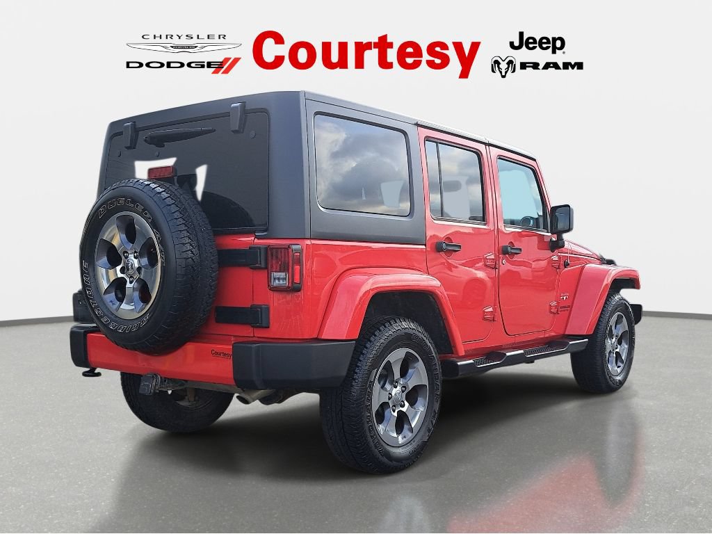 Used 2017 Jeep Wrangler Unlimited Sahara AWD/4WD image 4