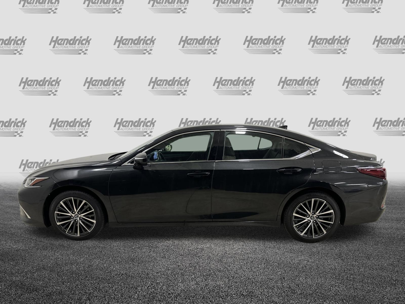 Used 2023 Lexus ES 350 w/ Premium Package FWD image 7