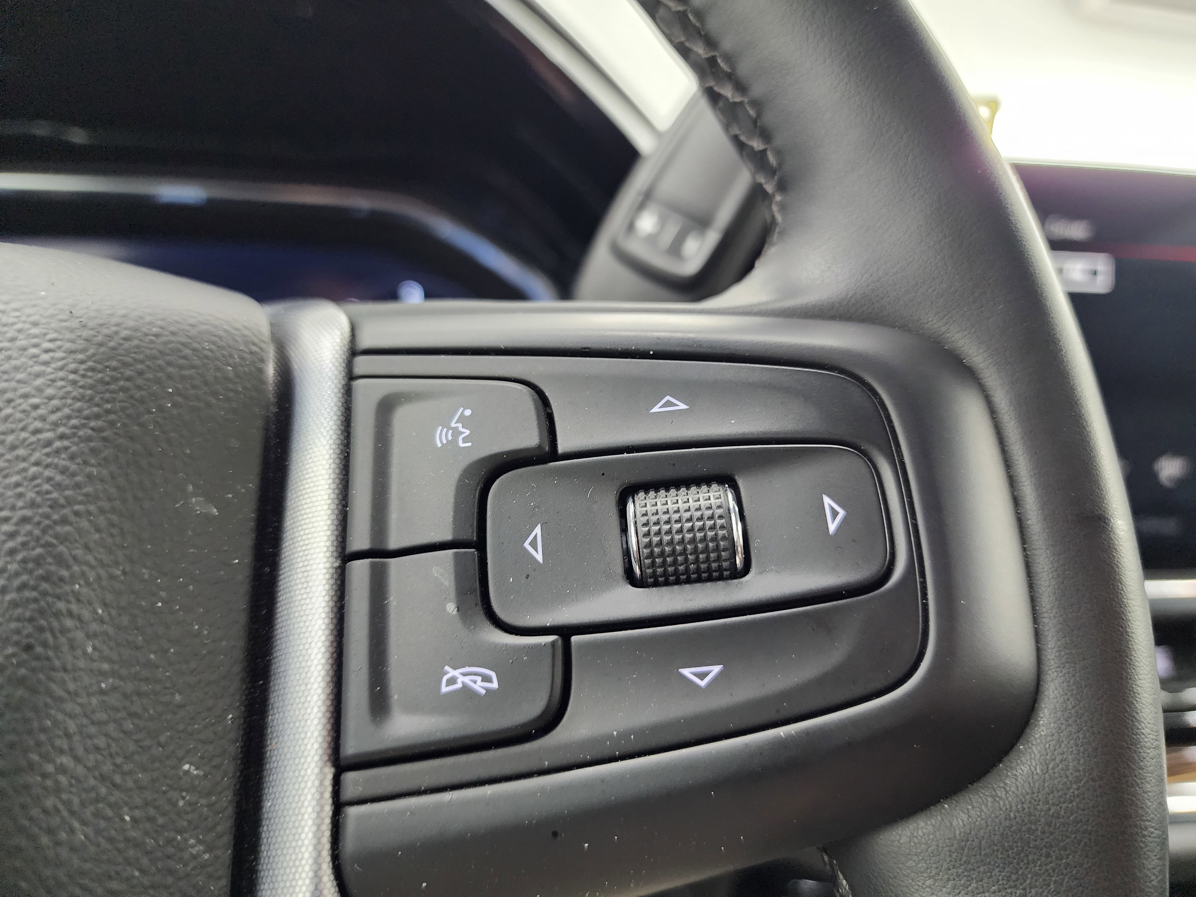 Used 2024 GMC Sierra 2500 SLE w/ SLE Value Package; image 14