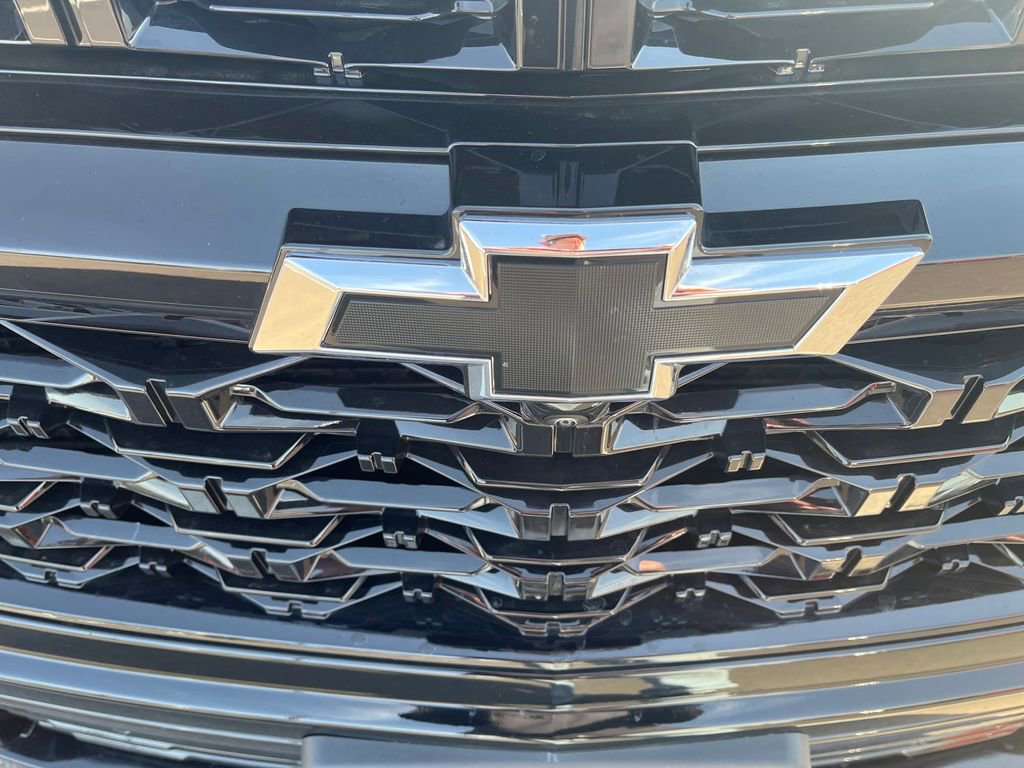 Used 2025 Chevrolet Traverse RS AWD/4WD image 34