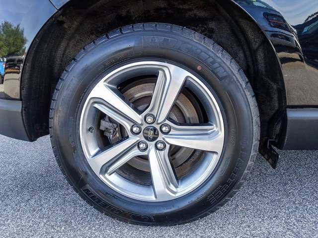 Used 2024 Ford Edge SEL w/ Convenience Package image 12