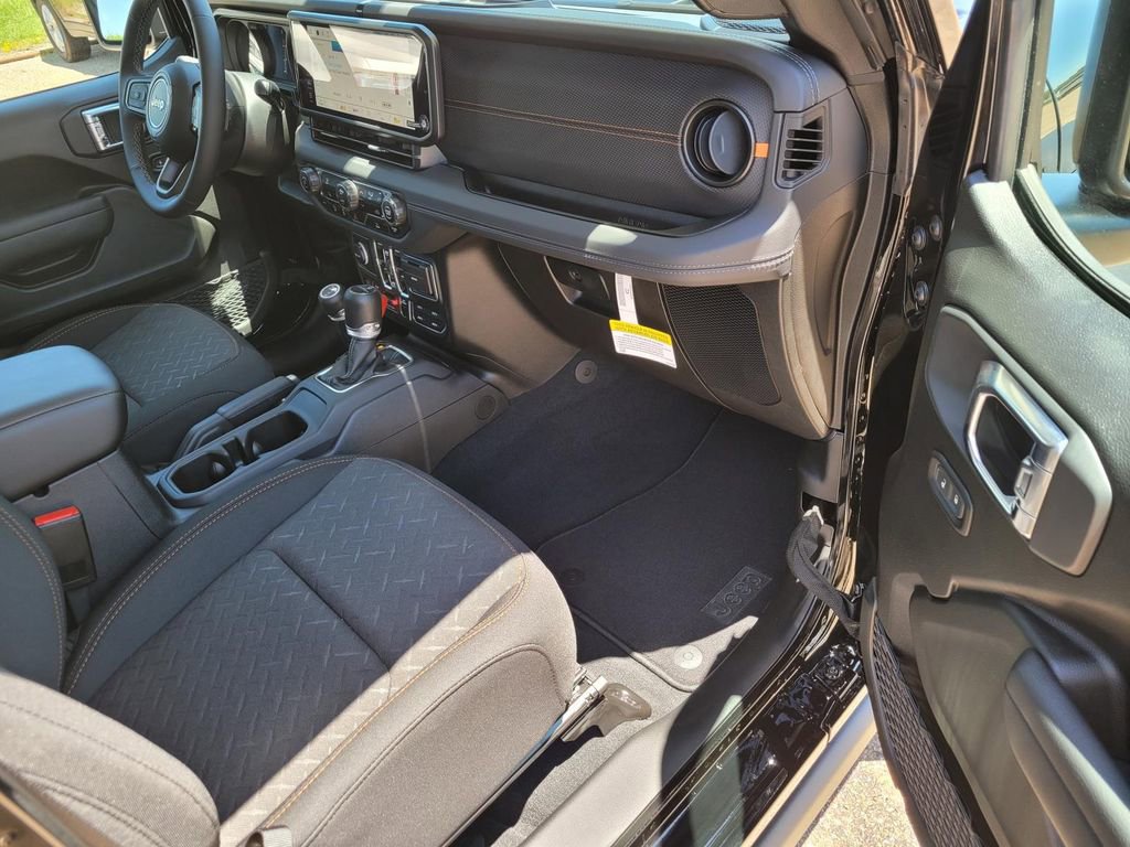 New 2025 Jeep Gladiator Mojave image 9