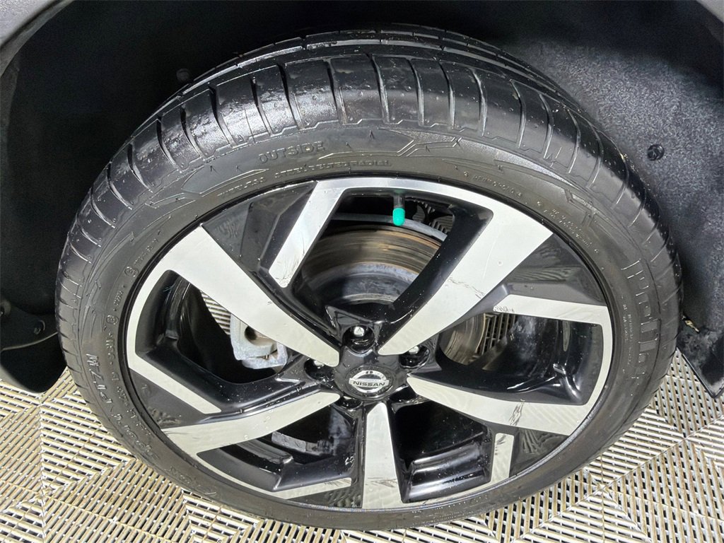 Used 2020 Nissan Rogue Sport SL w/ Premium Package image 19