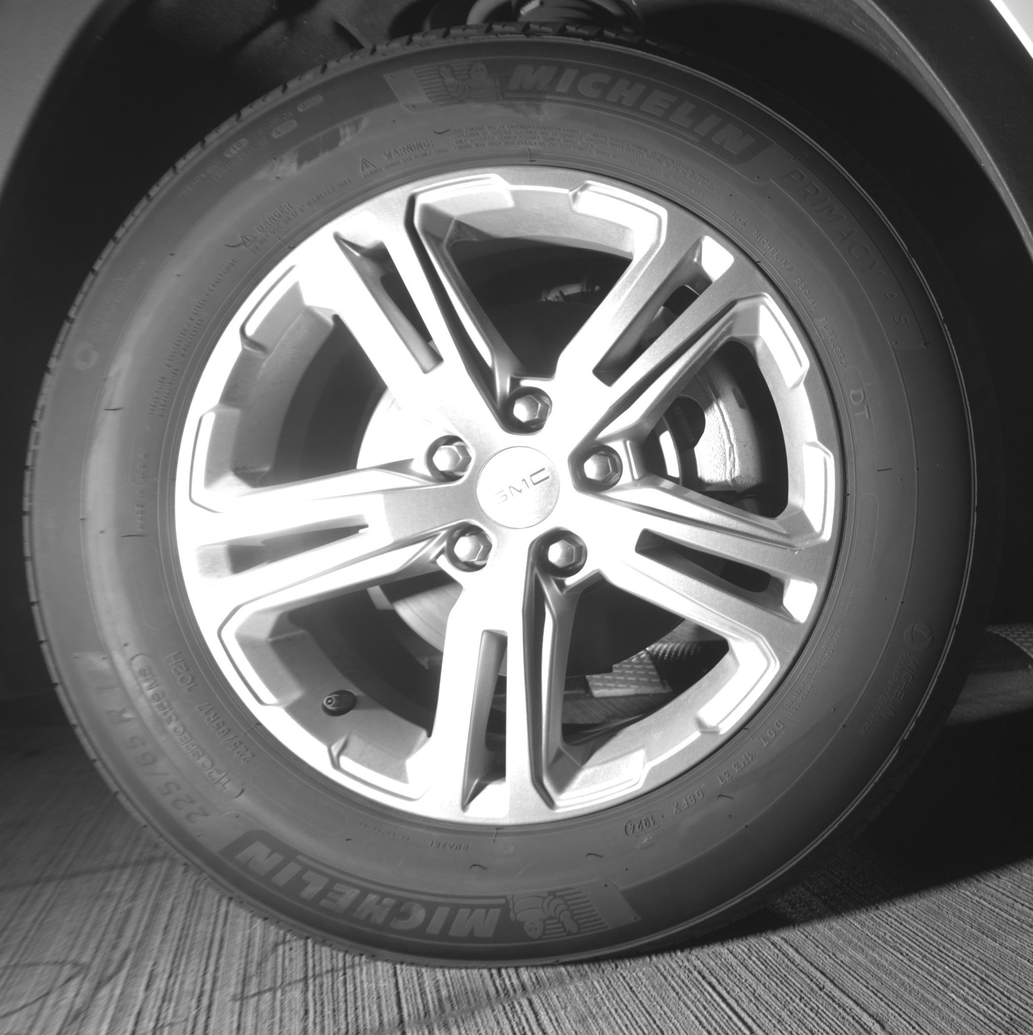 Used 2024 GMC Terrain SLE image 18
