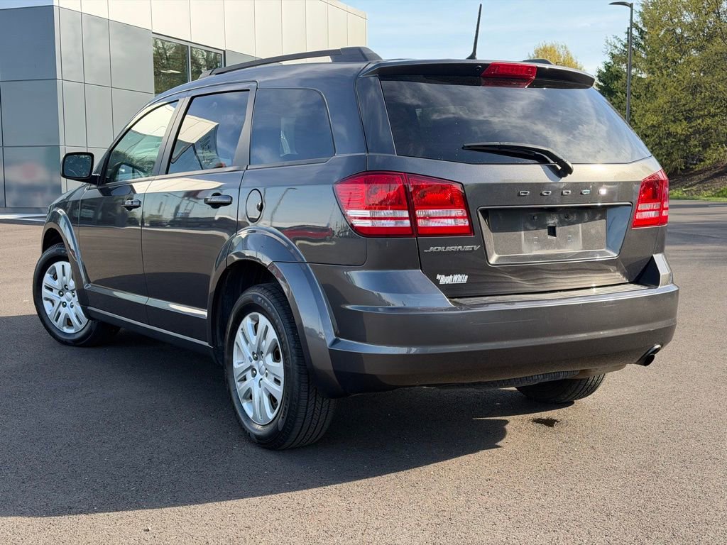 Used 2018 Dodge Journey SE FWD image 4