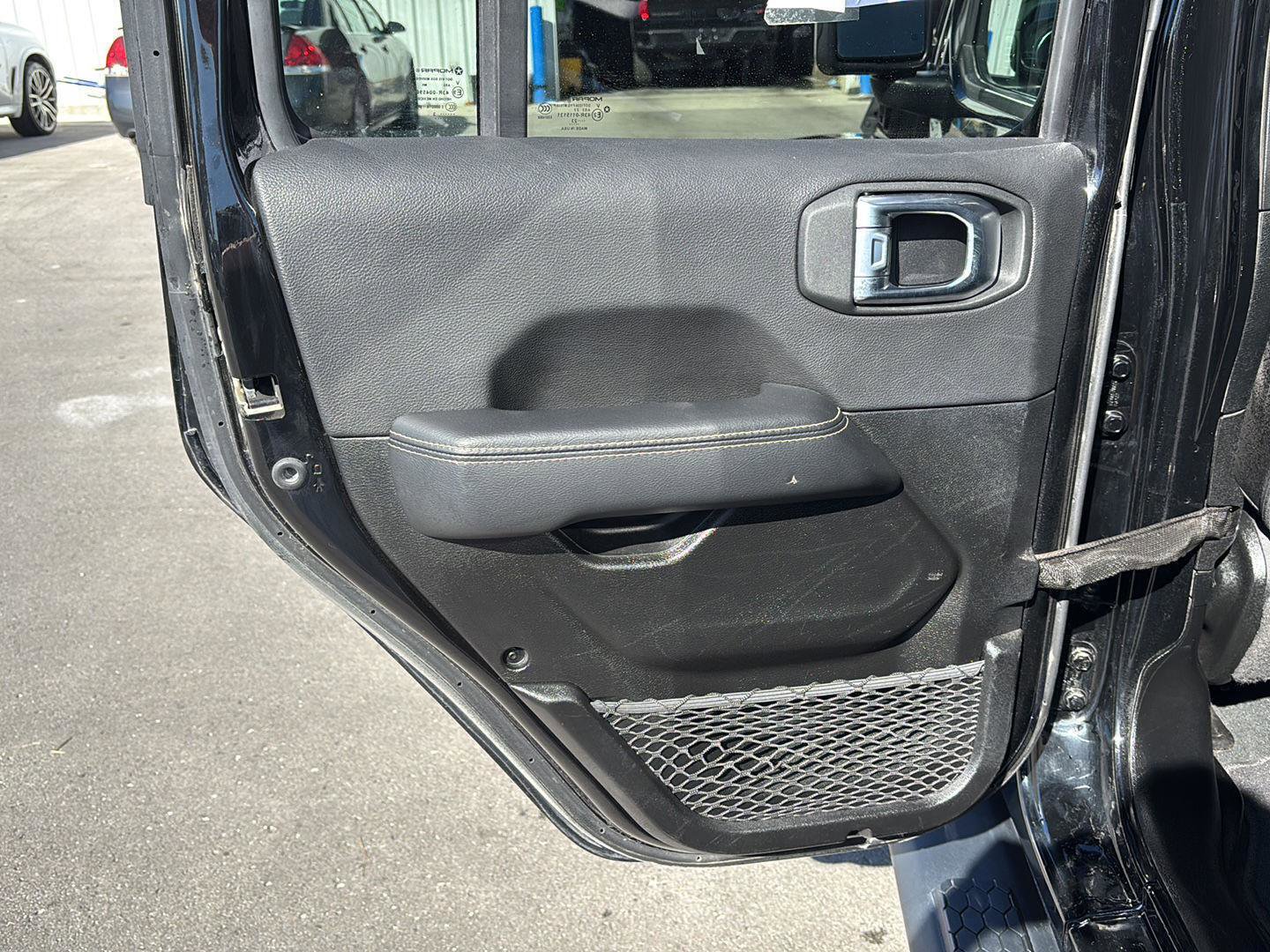 Used 2023 Jeep Wrangler Sahara image 16