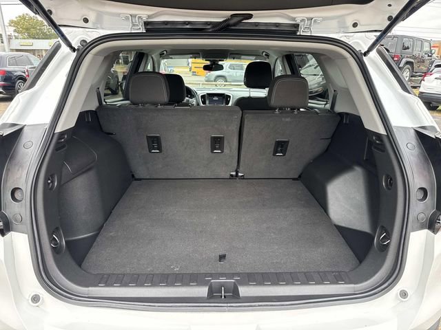 Used 2022 GMC Terrain SLE image 10