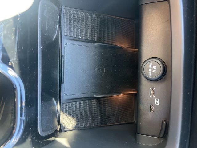 New 2025 Volvo XC40 B5 Ultra w/ Climate Package image 32