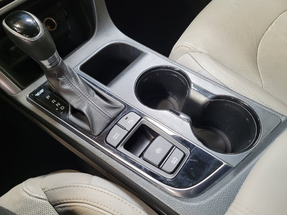 Used 2015 Hyundai Sonata Limited w/ Option Group 06 FWD image 26