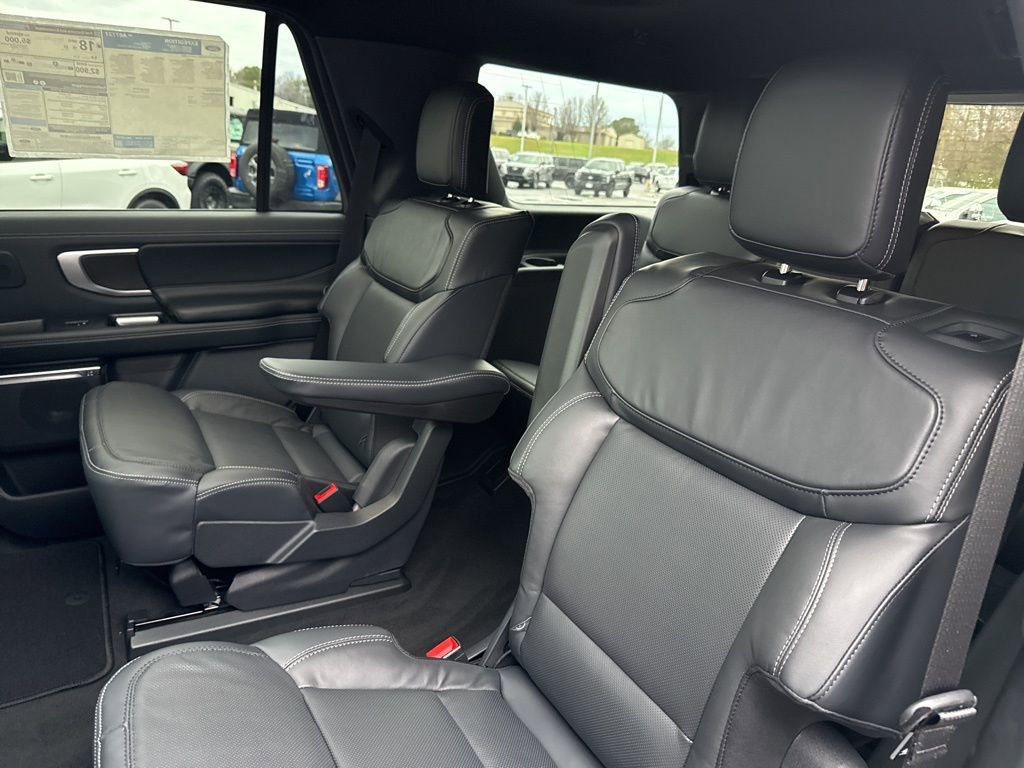 New 2025 Ford Expedition Platinum w/ Stealth Performance Package image 14