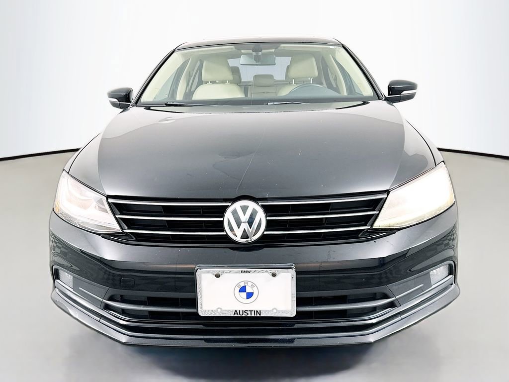 Used 2017 Volkswagen Jetta SEL FWD image 2