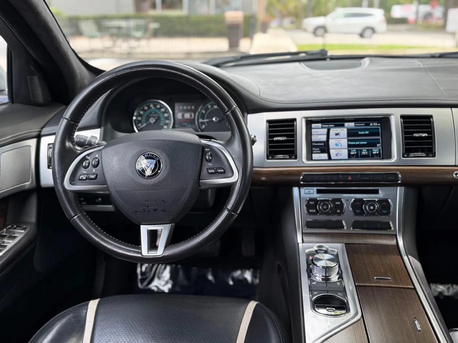 Used 2014 Jaguar XF 3.0 AWD/4WD image 10