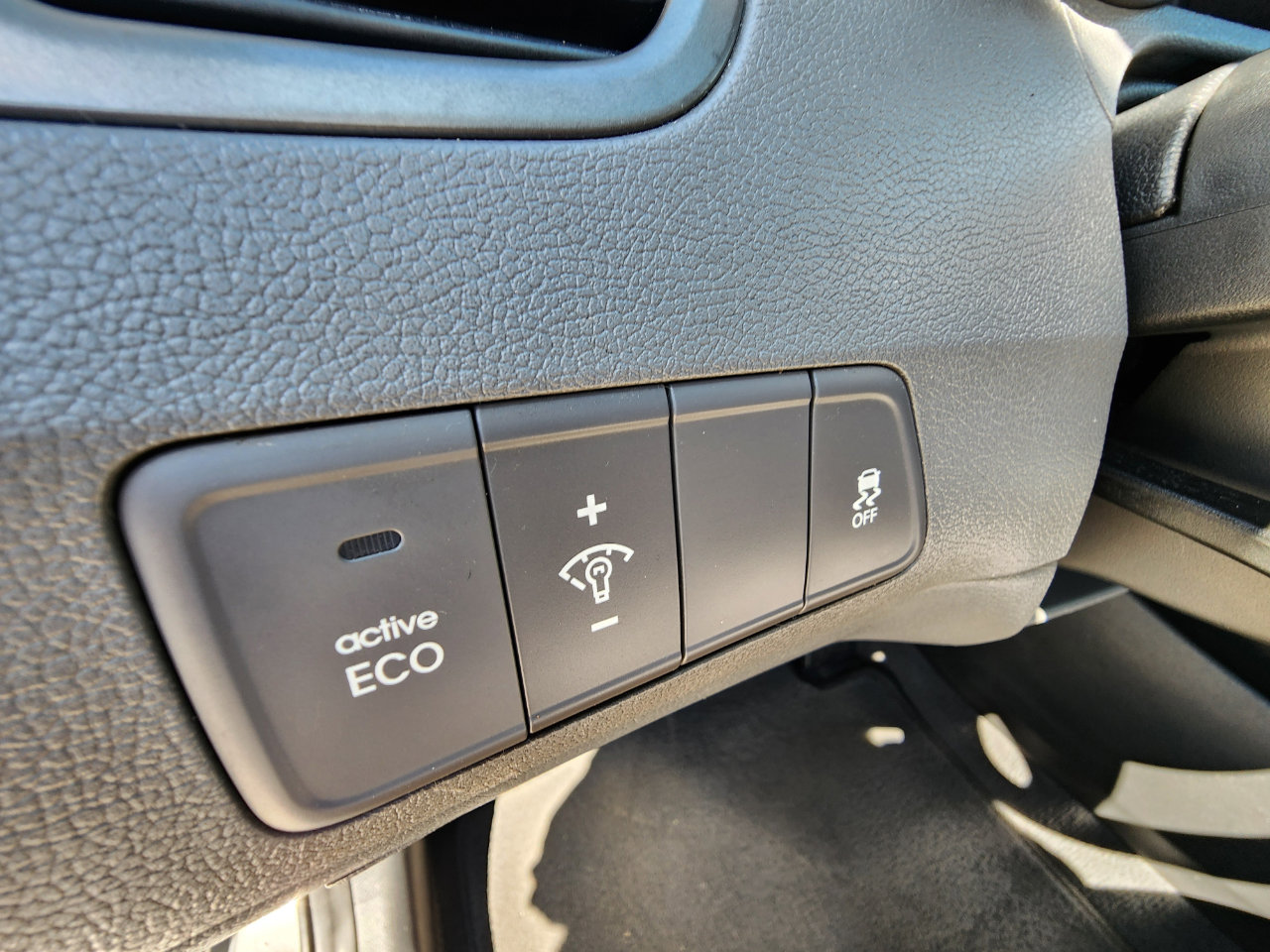 Used 2013 Hyundai Elantra GLS w/ Preferred Pkg image 16