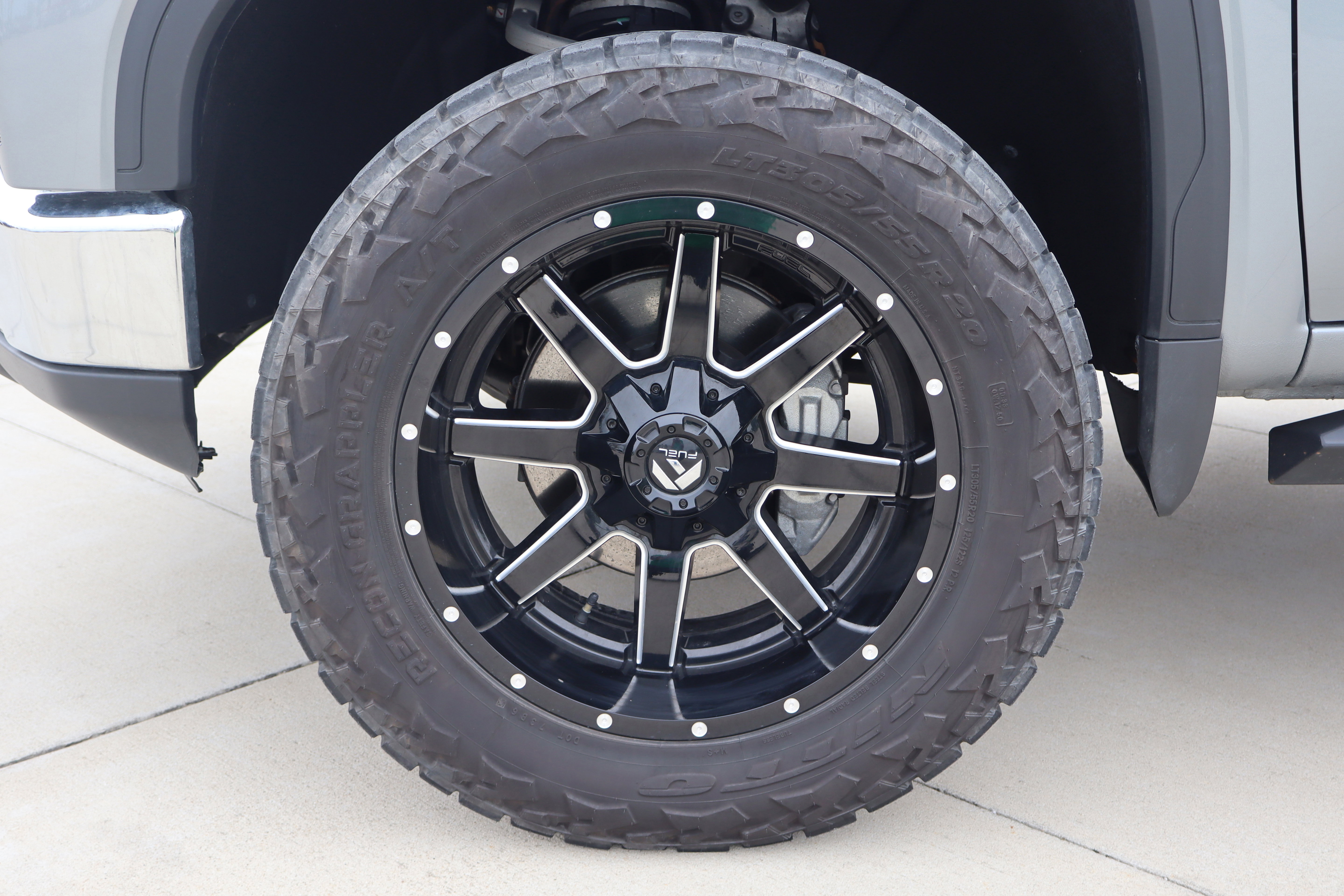 Used 2024 GMC Sierra 1500 SLT w/ SLT Convenience Package image 26