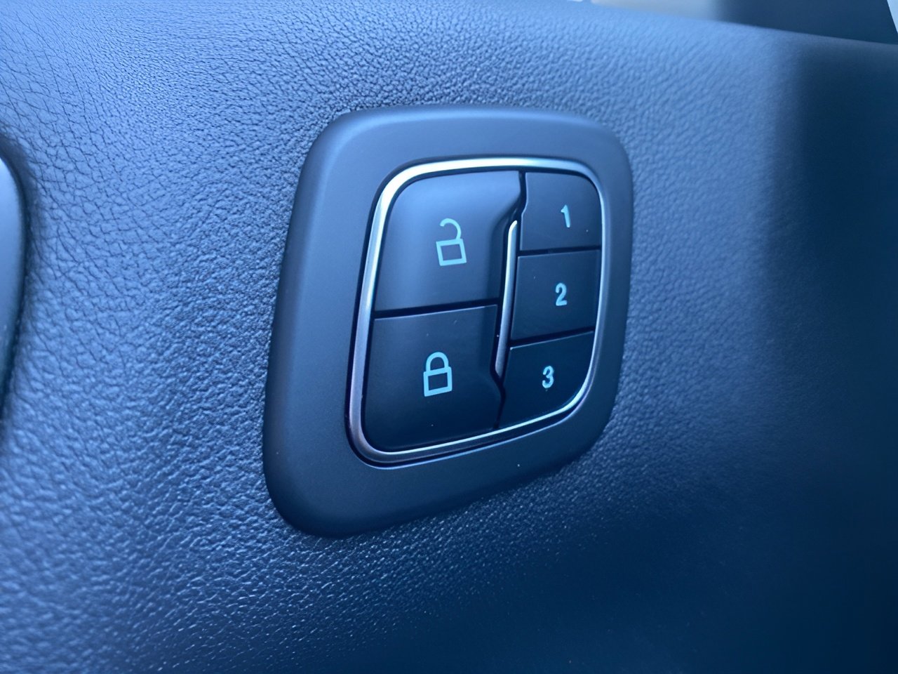 Certified 2023 Ford Escape Active w/ Tech Pack #2 image 18