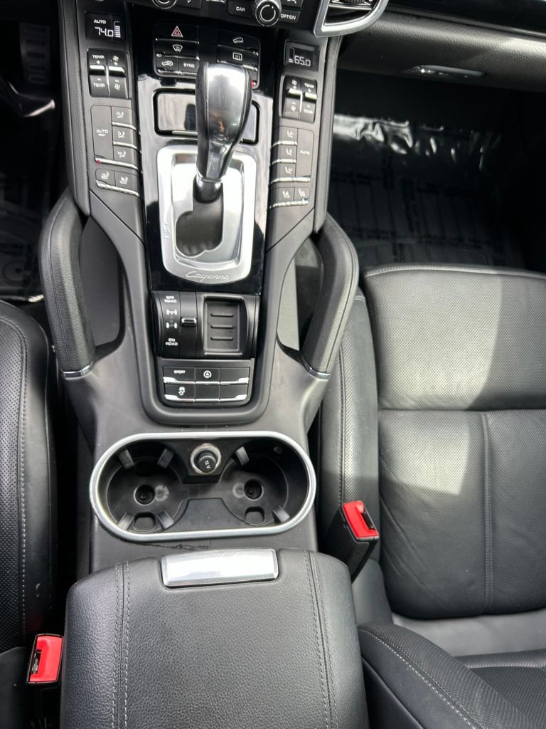 Used 2016 Porsche Cayenne AWD/4WD image 13
