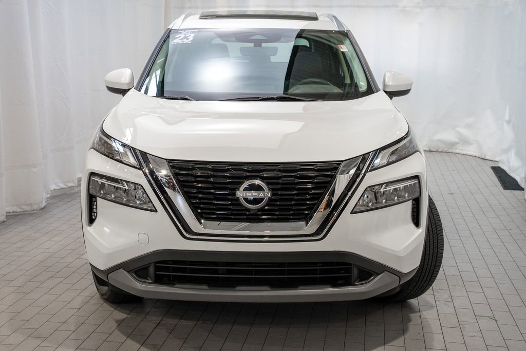 Used 2023 Nissan Rogue SV w/ SV Premium B Package image 2