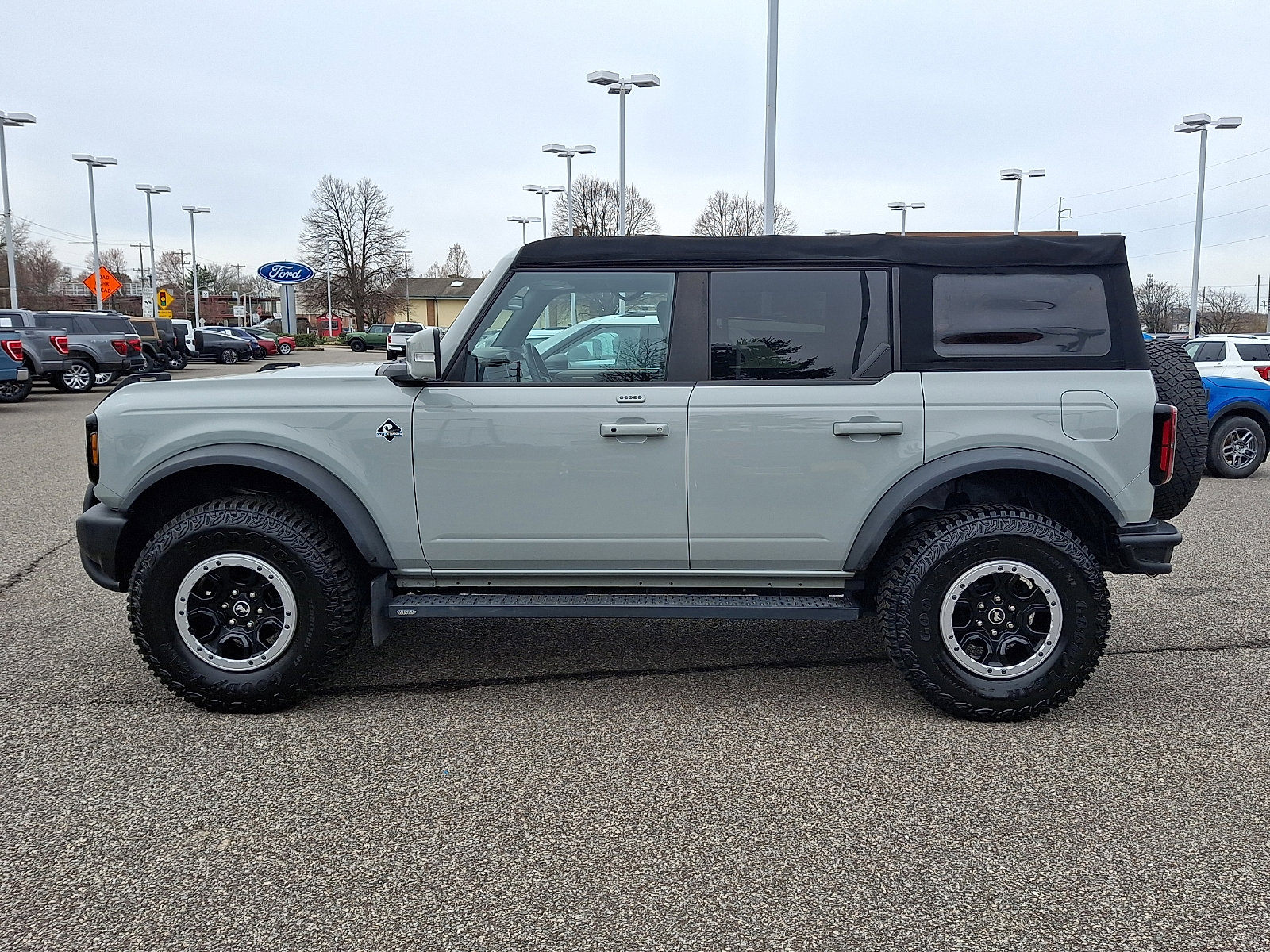 Certified 2022 Ford Bronco Outer Banks w/ Sasquatch Package image 6
