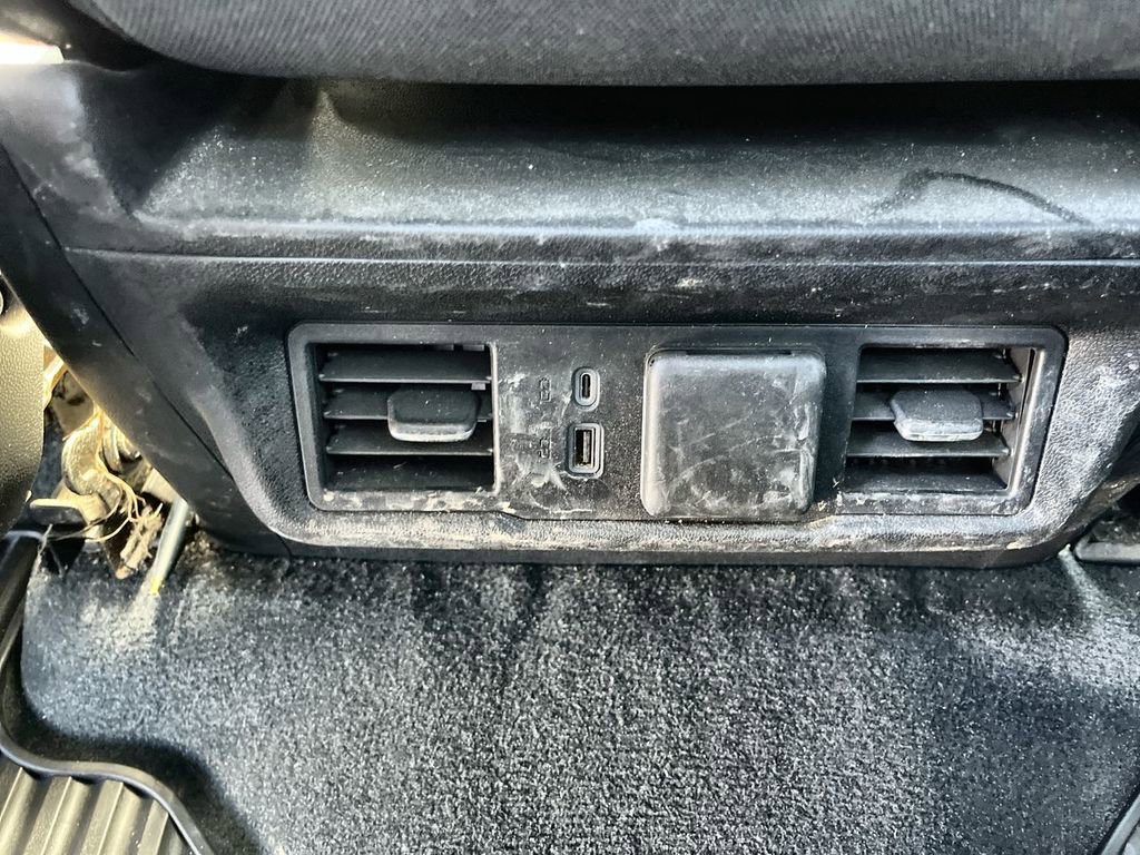 Used 2023 Chevrolet Silverado 1500 LT image 21