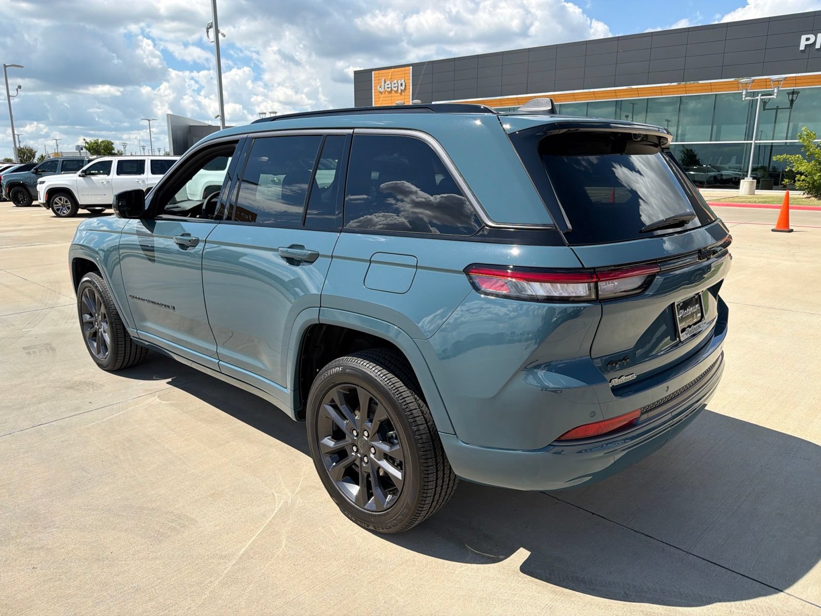 New 2026 Jeep Grand Cherokee Limited AWD/4WD image 3
