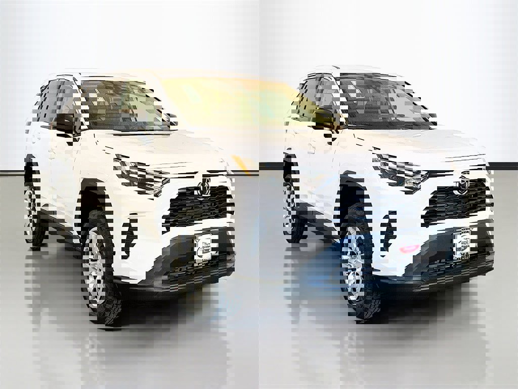 New 2025 Toyota RAV4 LE image 3