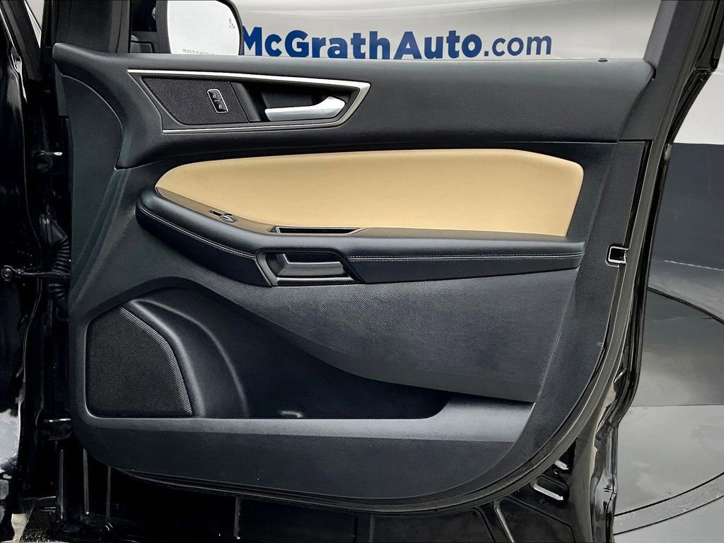 Used 2016 Ford Edge SEL w/ Equipment Group 201A FWD image 32