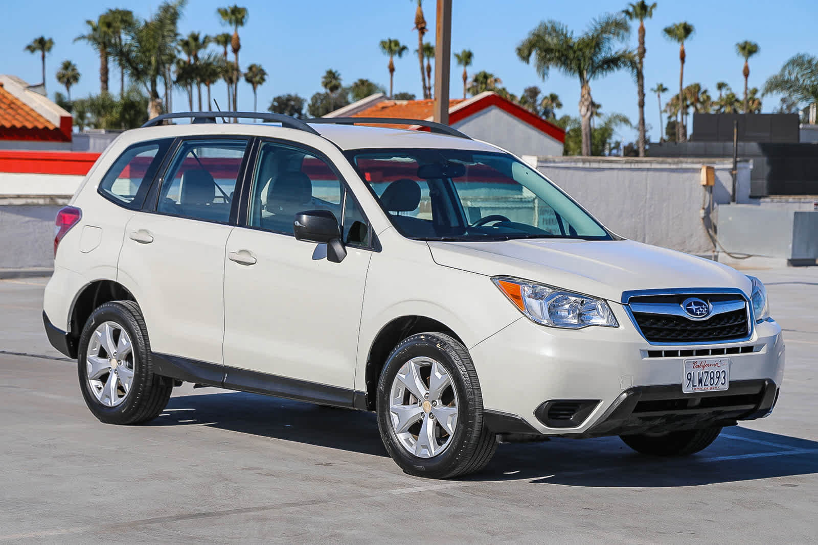 Used 2015 Subaru Forester 2.5i w/ Alloy Wheel Package AWD/4WD image 4