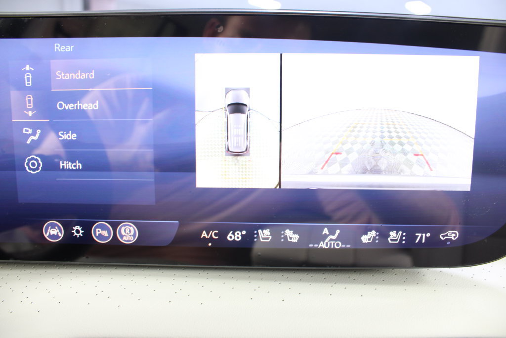 New 2027 Buick Enclave Avenir FWD image 4