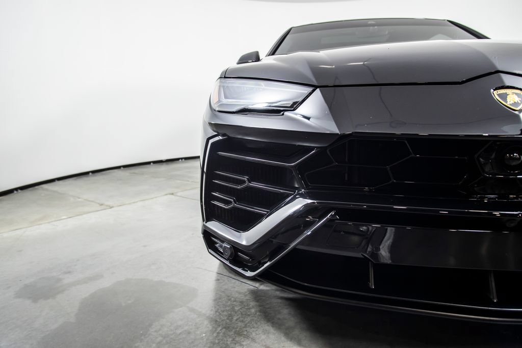 Used 2021 Lamborghini Urus AWD/4WD image 19