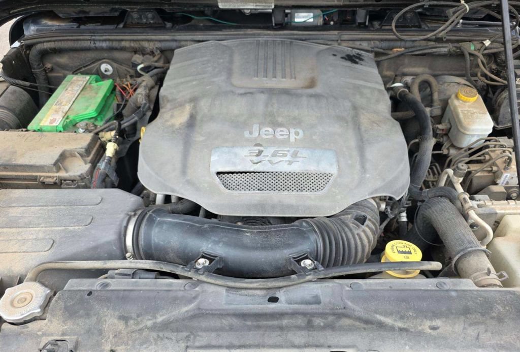 Used 2013 Jeep Wrangler Unlimited Sport w/ Connectivity Group AWD/4WD image 26