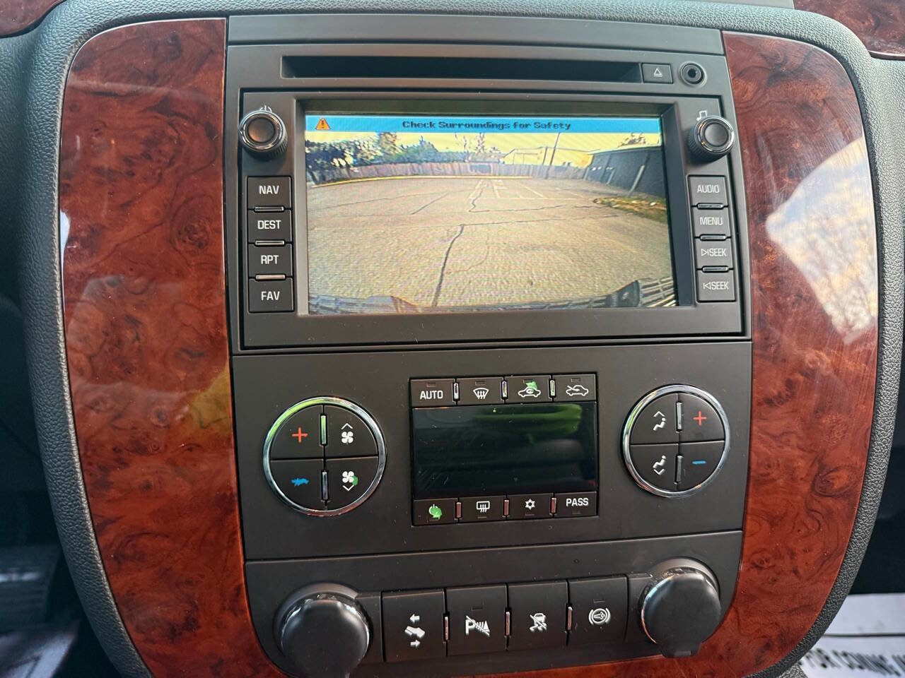 Used 2011 Chevrolet Silverado 2500 LTZ w/ LTZ Plus Package AWD/4WD image 33