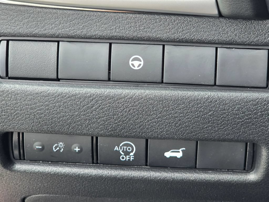 Used 2026 Nissan Rogue Dark Armor AWD/4WD image 21