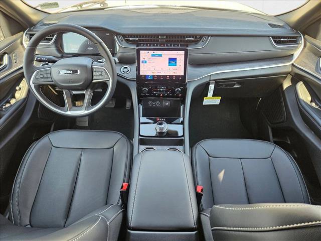 New 2025 Jeep Grand Cherokee Limited w/ Black Appearance Package RWD image 14