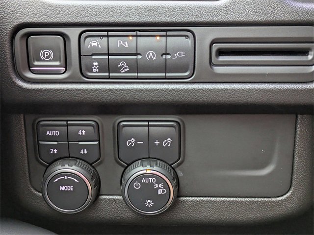 Used 2021 Chevrolet Tahoe Z71 w/ Luxury Package image 24