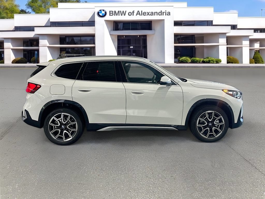 New 2026 BMW X1 xDrive28i w/ Convenience Package AWD/4WD image 4