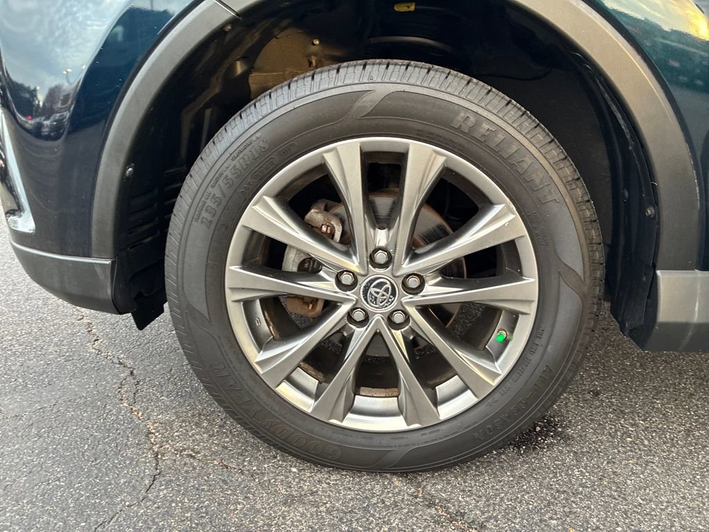 Used 2017 Toyota RAV4 Limited image 27