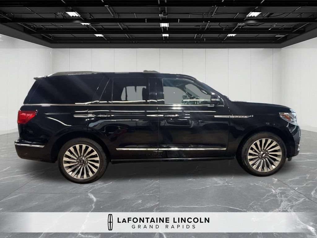 Certified 2020 Lincoln Navigator Reserve w/ Luxury Package AWD/4WD image 6