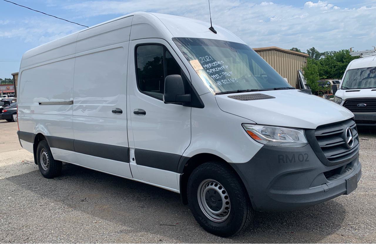 Used 2021 Mercedes-Benz Sprinter 2500 image 3