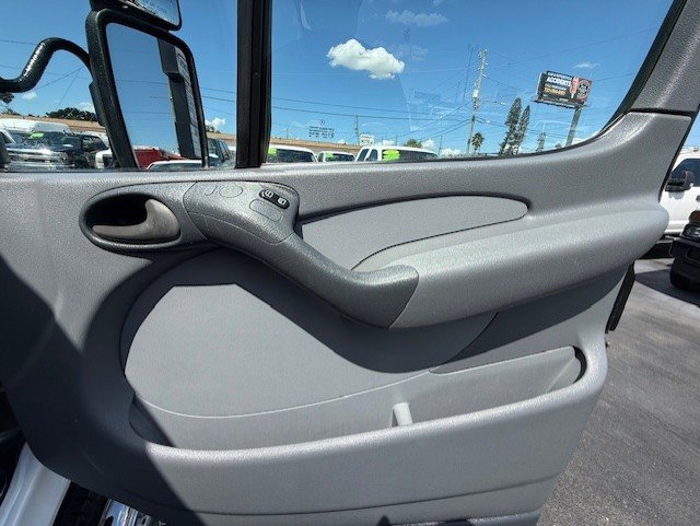 Used 2005 Dodge Sprinter 3500 w/ PWR Convenience Group image 26