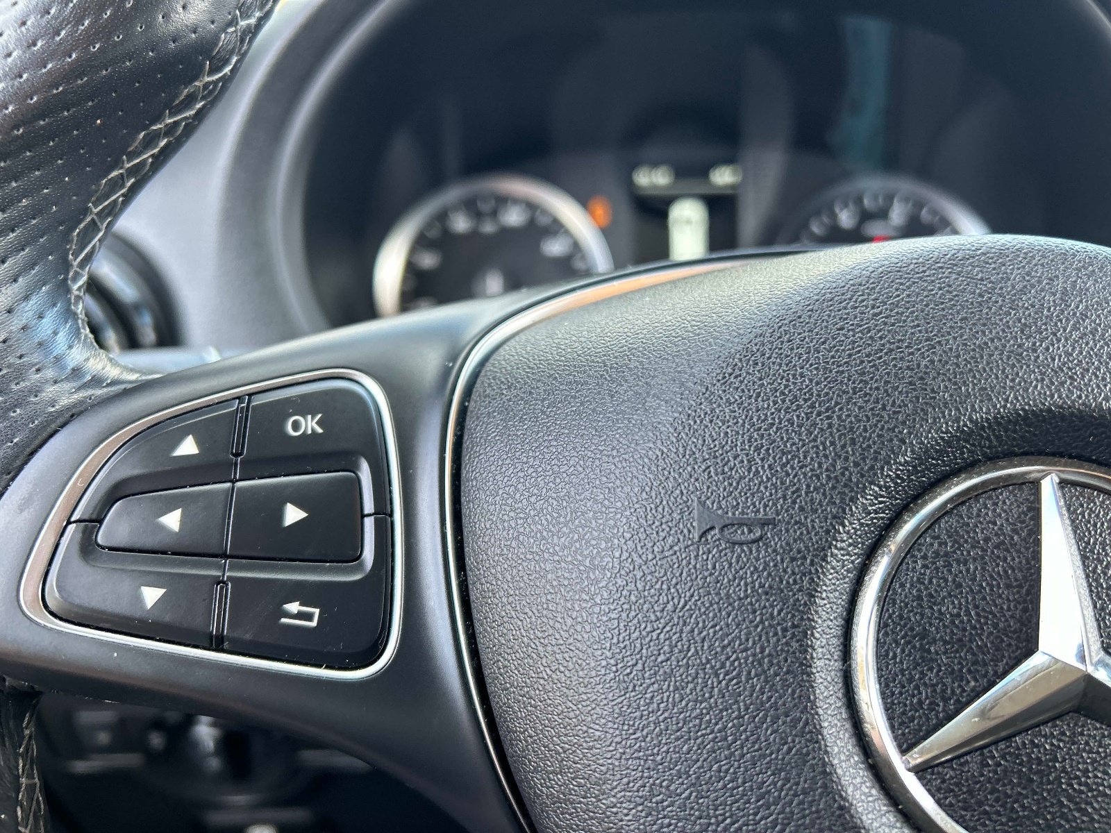 Used 2023 Mercedes-Benz Metris Passenger image 20