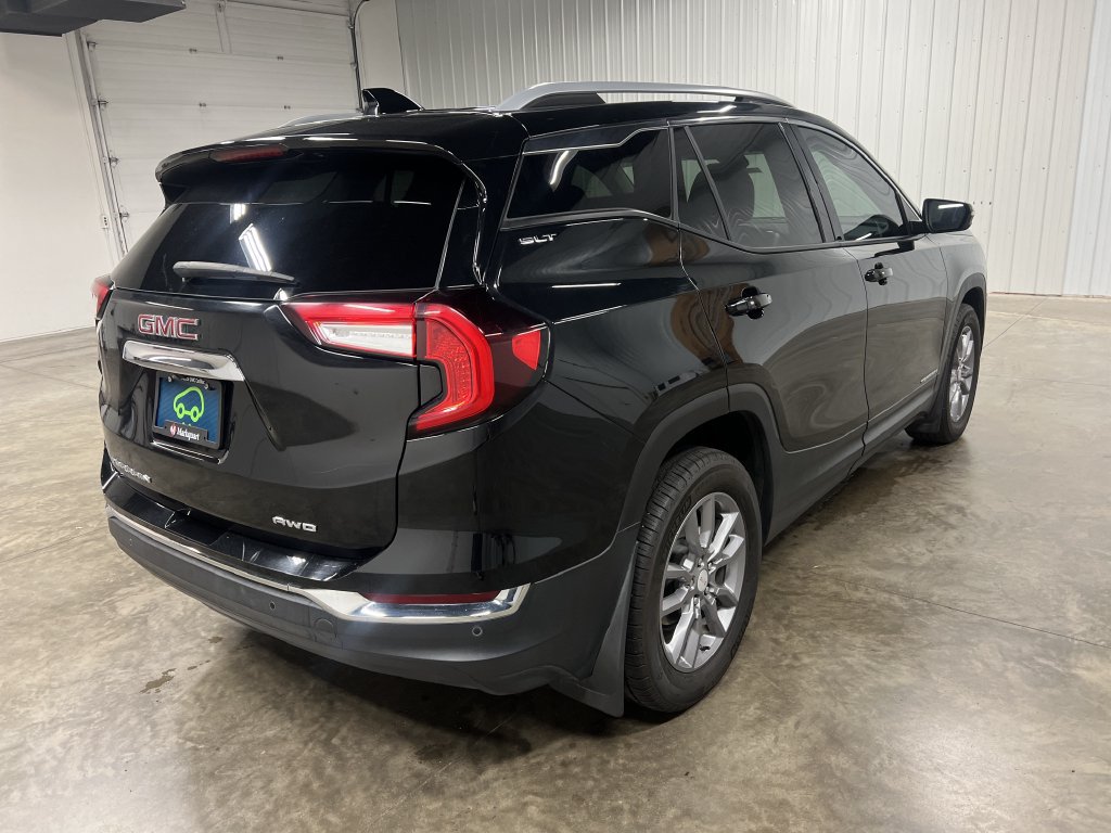 Certified 2023 GMC Terrain SLT w/ Infotainment Package II AWD/4WD image 9