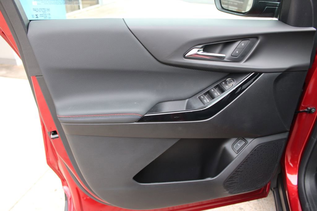 New 2026 Chevrolet Equinox RS w/ LPO, Floor Liner Package image 17