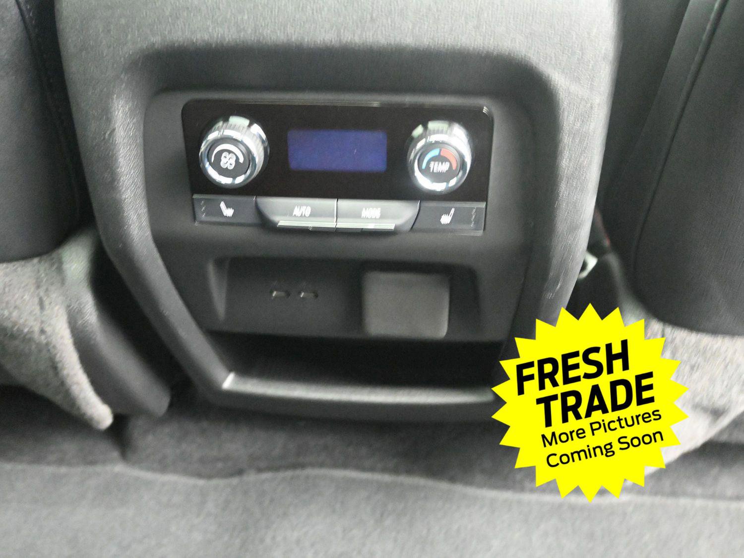 Used 2024 Chevrolet Traverse RS image 16