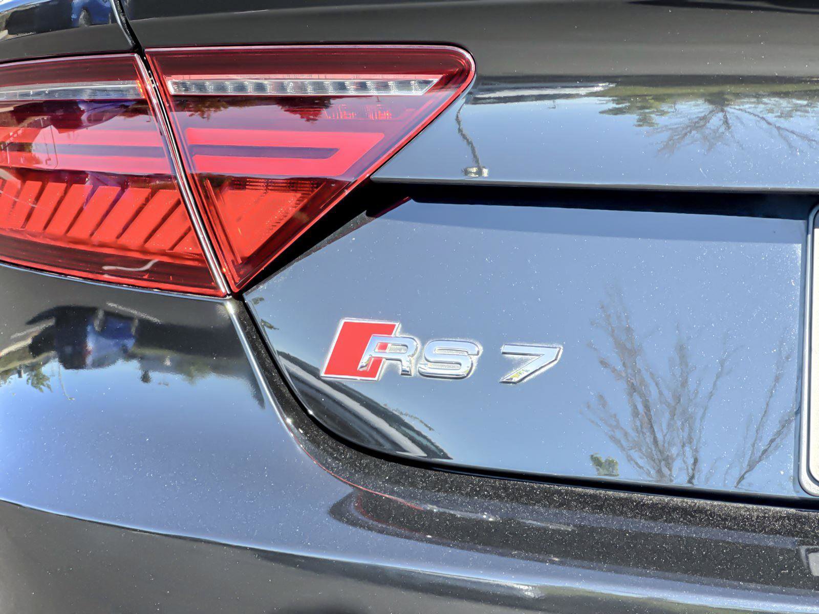 Used 2016 Audi RS 7 Prestige w/ RS 7 Dynamic Package image 25